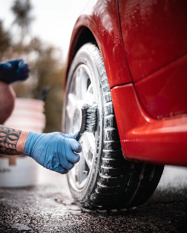 Yum Tyre Brush